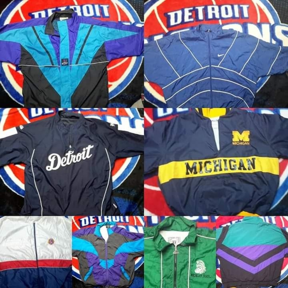 Large selection of vintage items